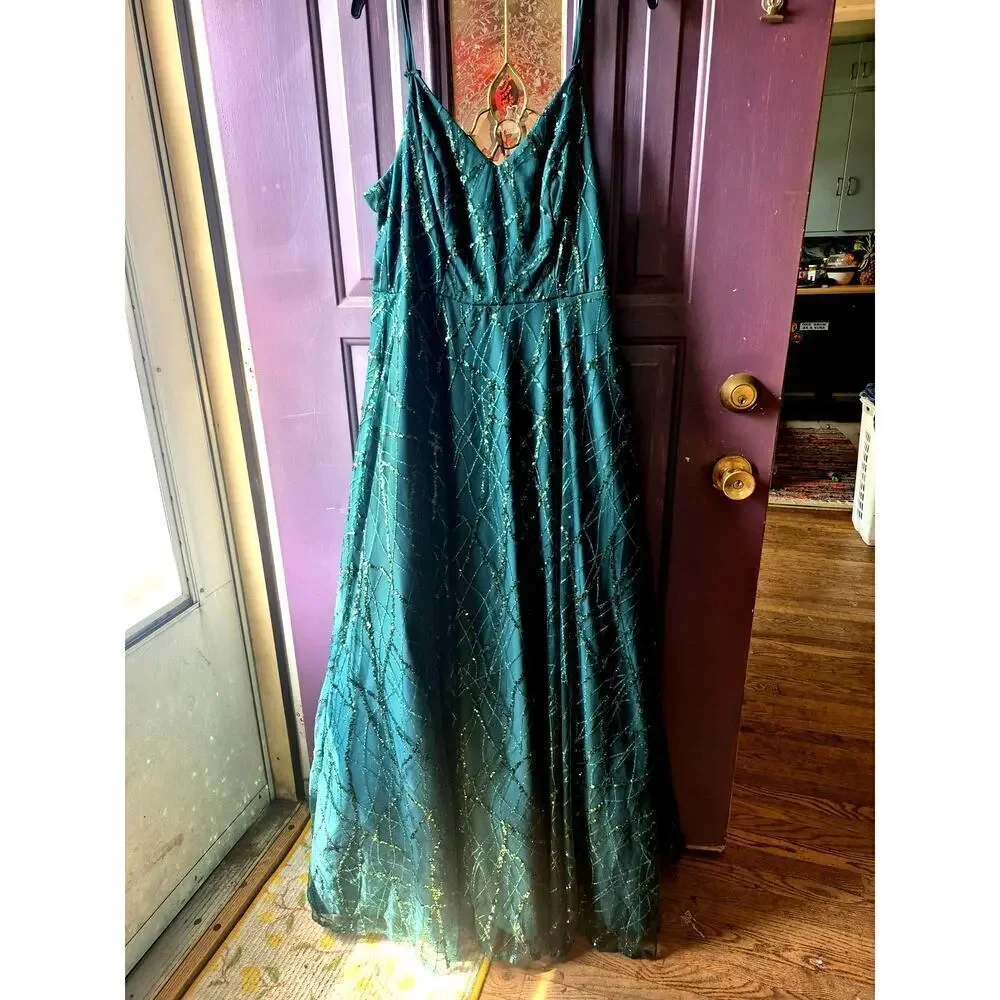 Say Yes To The Prom Emerald Green Pron Formal Dress womens size 14W with Sequins